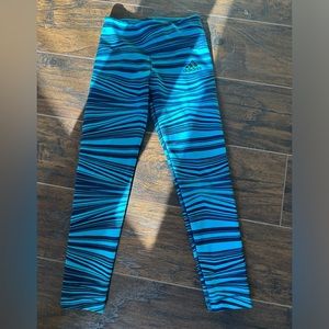 Adidas girls leggings 7/8 years old like new navy and turquoise color